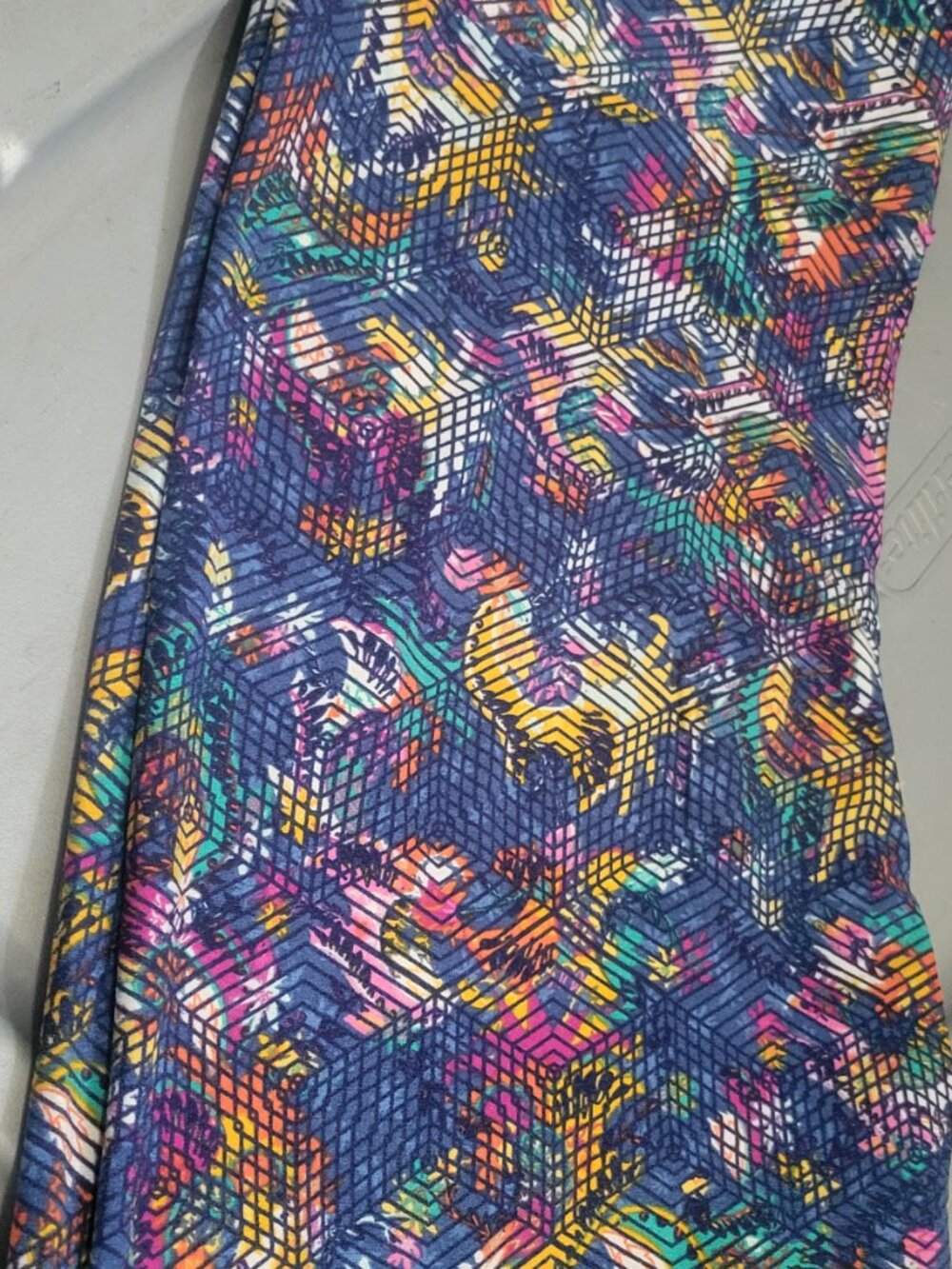 Lularoe TC2 patterned leggings